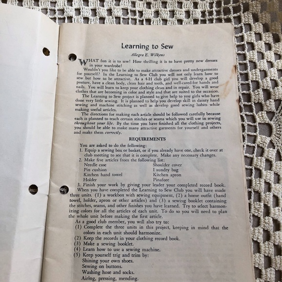 1947 Learning to SEW guide 4H - Picture 3 of 5